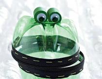 Crafts for the garden, do-it-yourself frog from polyurethane foam How to make a frog from a plastic bottle with your own hands