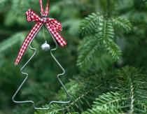 Как сохранить новогоднюю елку как можно дольше Как сохранить живую