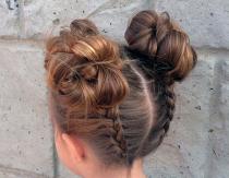 Children's hairstyles for graduation in kindergarten Hairstyle of a wreath for a girl